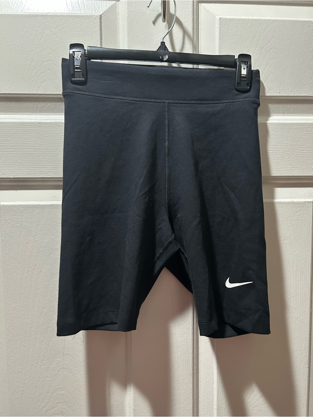 NWT Nike Sportswear Classic Women's High-Waisted 8" Biker Shorts Size Small